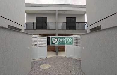 Imagem: A casa possui 2 Dormitórios, 3 Banheiros, 1 Vaga na garagem