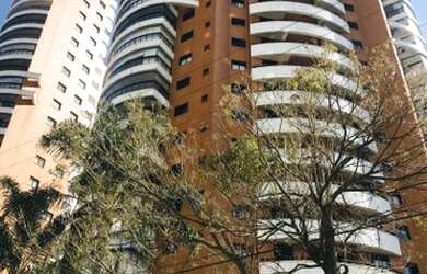 Imagem: O apartamento possui 1 Dormitório, 2 Banheiros, 4 Vagas na