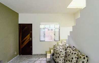 Imagem: A casa possui 2 Dormitórios, 2 Banheiros, 80m² de Área e