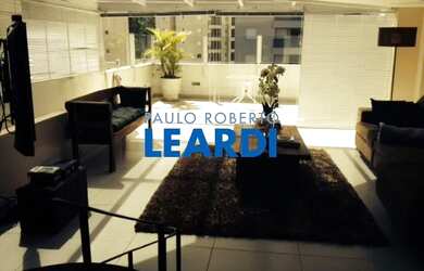 Imagem: O apartamento na cobertura possui 3 Dormitórios, 2 Banheiros