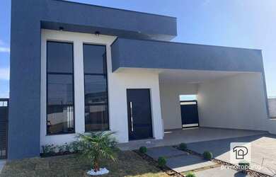 Imagem: A casa em condomínio possui 3 Dormitórios, 1 Banheiro, 2 Vagas