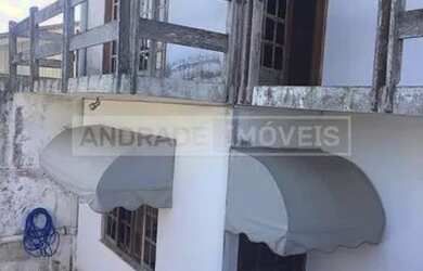 Imagem: A casa possui 3 Dormitórios, 2 Banheiros, 1 Vaga na garagem