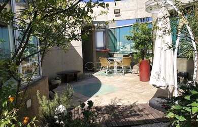 Imagem: O apartamento na cobertura possui 3 Dormitórios, 5 Banheiros