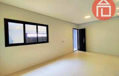 Imagem: A casa à venda possui 3 Dormitórios, 1 Banheiro, 2 Vagas na