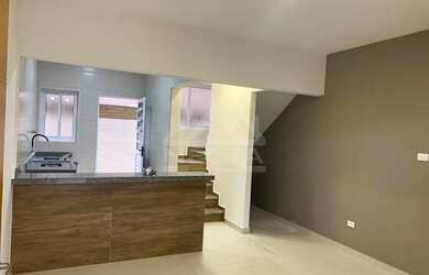 Imagem: A casa possui 2 Dormitórios, 2 Banheiros, 1 Vaga na garagem