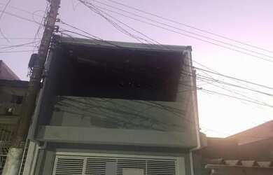 Imagem: A casa possui 3 Dormitórios, 4 Banheiros, 2 Vagas na garagem