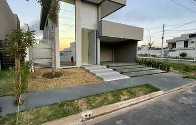 Imagem: A casa em condomínio possui 3 Dormitórios, 4 Banheiros, 2