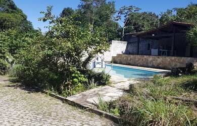 Imagem: A casa possui 5 Dormitórios, 2 Banheiros, 5.094m² de Área