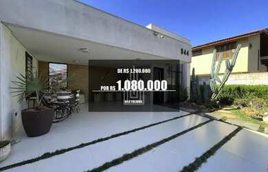 Imagem: A casa possui 2 Dormitórios, 3 Banheiros, 2 Vagas na garagem