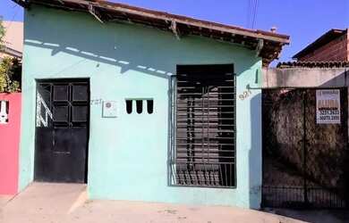 Imagem: A casa possui 2 Dormitórios, 1 Banheiro, 81m² de Área e