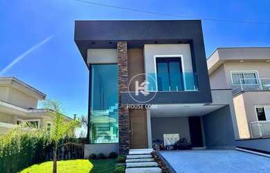 Imagem: A casa em condomínio possui 3 Dormitórios, 4 Banheiros, 4