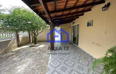 Imagem: A casa possui 2 Dormitórios, 2 Banheiros, 4 Vagas na garagem