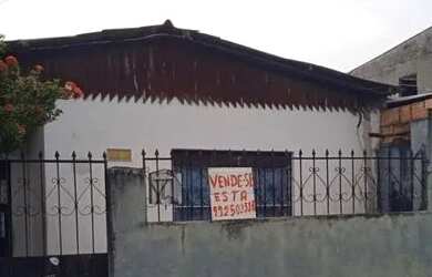 Imagem: A casa possui 1 Dormitório, 2 Banheiros e está localizado