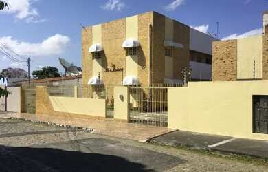 Imagem: A kitnet possui 1 Dormitório, 1 Banheiro, 1 Vaga na garagem