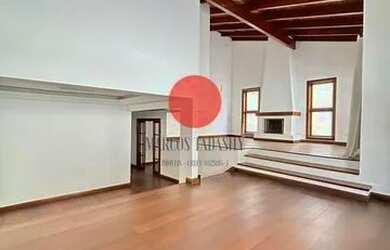 Imagem: A casa em condomínio possui 4 Dormitórios, 4 Banheiros, 4