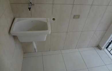 Imagem: A casa possui 1 Dormitório, 1 Banheiro, 40m² de Área e está