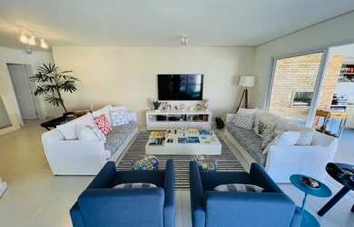 Imagem: O apartamento possui 5 Dormitórios, 1 Banheiro, 3 Vagas na