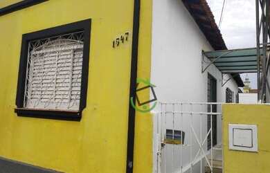 Imagem: A casa possui 2 Dormitórios, 1 Banheiro, 150m² de Área e