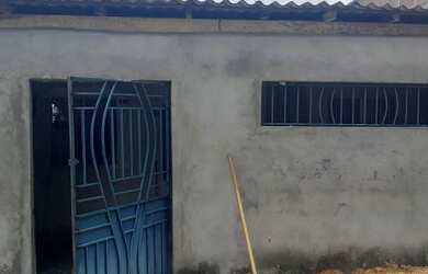 Imagem: A casa possui 2 Dormitórios, 1 Banheiro, 1 Vaga na garagem