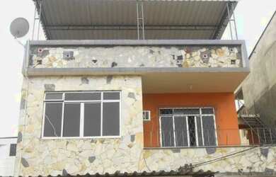 Imagem: A casa possui 4 Dormitórios, 4 Banheiros, 1 Vaga na garagem