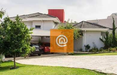 Imagem: A casa em condomínio possui 5 Dormitórios, 5 Banheiros, 5