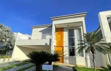 Imagem: A casa em condomínio possui 3 Dormitórios, 4 Banheiros, 3