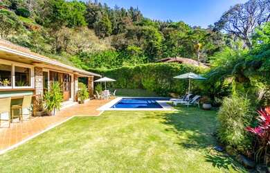 Imagem 2: Casa com 6 quartos em condomínio em Araras, Petrópolis