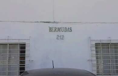 Imagem 2: De 180.000,00 por 120.000,00. APARTAMENTO. CANDEIAS, 02 quartos. More...