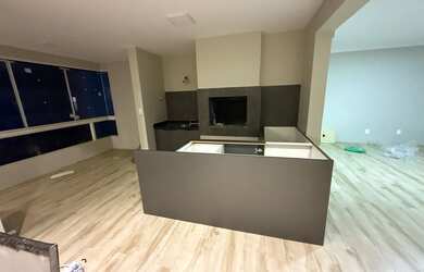 Imagem: O apartamento possui 4 Dormitórios, 5 Banheiros, 2 Vagas na