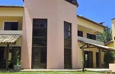 Imagem: A casa em condomínio possui 5 Dormitórios, 5 Banheiros, 4