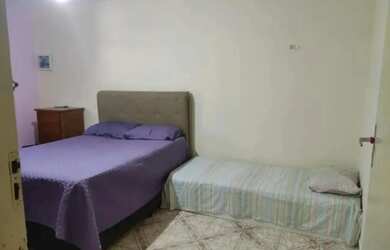 Imagem: A casa possui 2 Dormitórios, 2 Banheiros, 1 Vaga na garagem