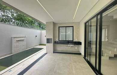 Imagem 4: Casa em Montes Claros, no bairro Ibituruna, à venda