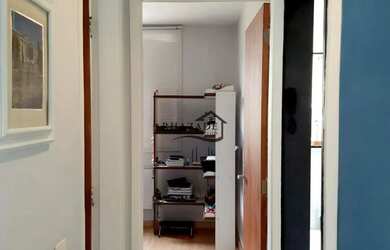 Imagem 4: Apartamento reformado com 2 quartos, vaga coberta e portaria 24 horas...