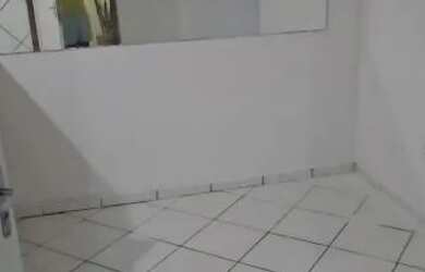 Imagem: O apartamento possui 1 Dormitório e 1 Banheiro e está localizado