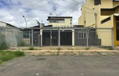 Imagem: O terreno possui 200m² de Área, Imóvel novo e está localizado