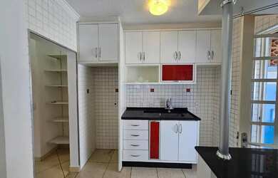 Imagem: A casa em condomínio possui 2 Dormitórios, 2 Banheiros, 1