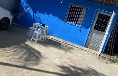 Imagem: A casa possui 2 Dormitórios, 1 Banheiro, 3 Vagas na garagem