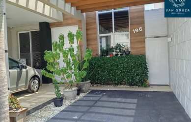 Imagem: A casa em condomínio possui 3 Dormitórios, 2 Banheiros, 3