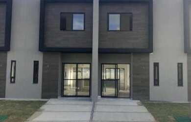 Imagem: A casa em condomínio possui 2 Dormitórios, 3 Banheiros, 1