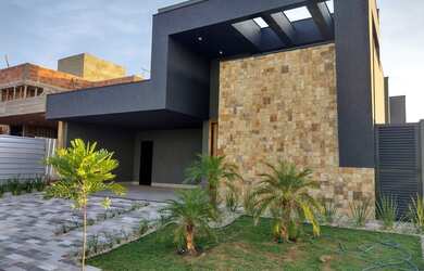 Imagem: A casa em condomínio possui 3 Dormitórios, 5 Banheiros, 2