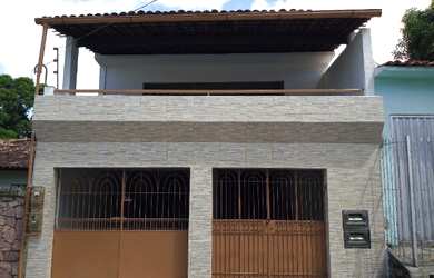 Imagem: A casa possui 2 Dormitórios, 2 Banheiros, 1 Vaga na garagem