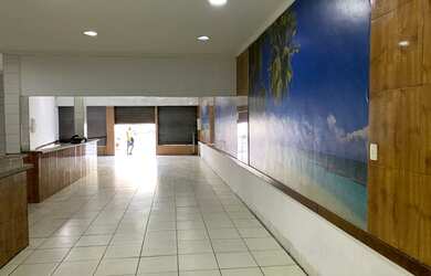 Imagem 1: Loja para aluguel tem 202 metros quadrados vão livre mezanino com 3 quartos