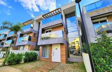 Imagem: A casa em condomínio para alugar possui 3 Dormitórios, 3 Banheiros