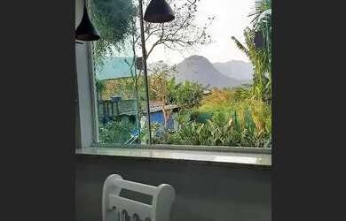 Imagem: A casa possui 4 Dormitórios, 3 Banheiros, 3 Vagas na garagem