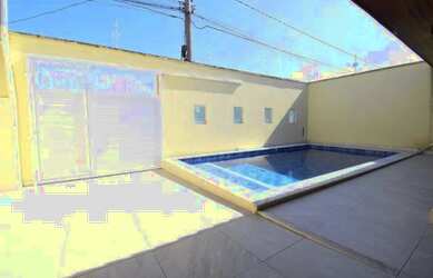 Imagem: A casa à venda possui 3 Dormitórios e está localizado em