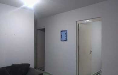 Imagem: O apartamento possui 2 Dormitórios, 1 Banheiro e 1 Vaga na