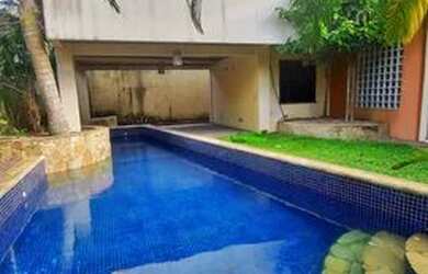 Imagem: A casa possui 5 Dormitórios, 5 Banheiros, 5 Vagas na garagem