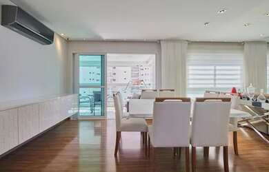 Imagem: O apartamento possui 3 Dormitórios, 5 Banheiros, 3 Vagas na