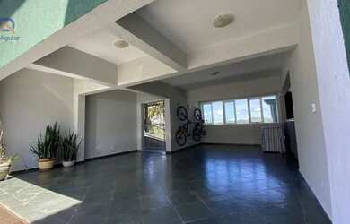 Imagem 3: Casa no Condomínio Country Club Arujá com 04 suítes e 04 vagas de garagem