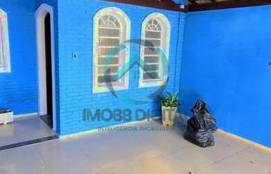 Imagem: A casa possui 3 Dormitórios, 2 Banheiros, 2 Vagas na garagem